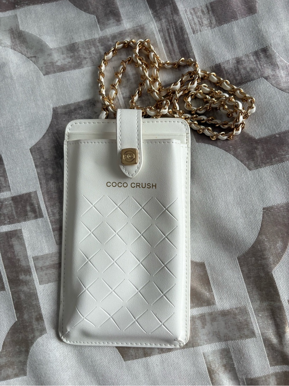 CHANEL Coco Crush White Quilted Crossbody Phone Pouch with Gold Chain